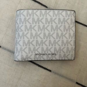 Michael Kors Harrison Logo Billfold Wallet with Passcase